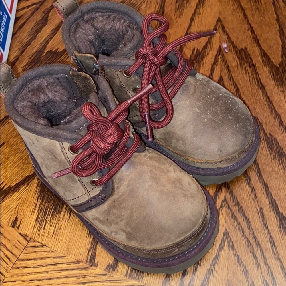 Ugg Boots Boys Size 7